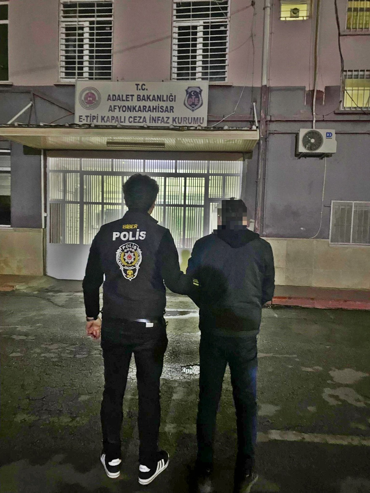 2 Yıl 4 Ay Kesinleşmiş Hapis Cezası Bulunan Şahıs Yakalandı