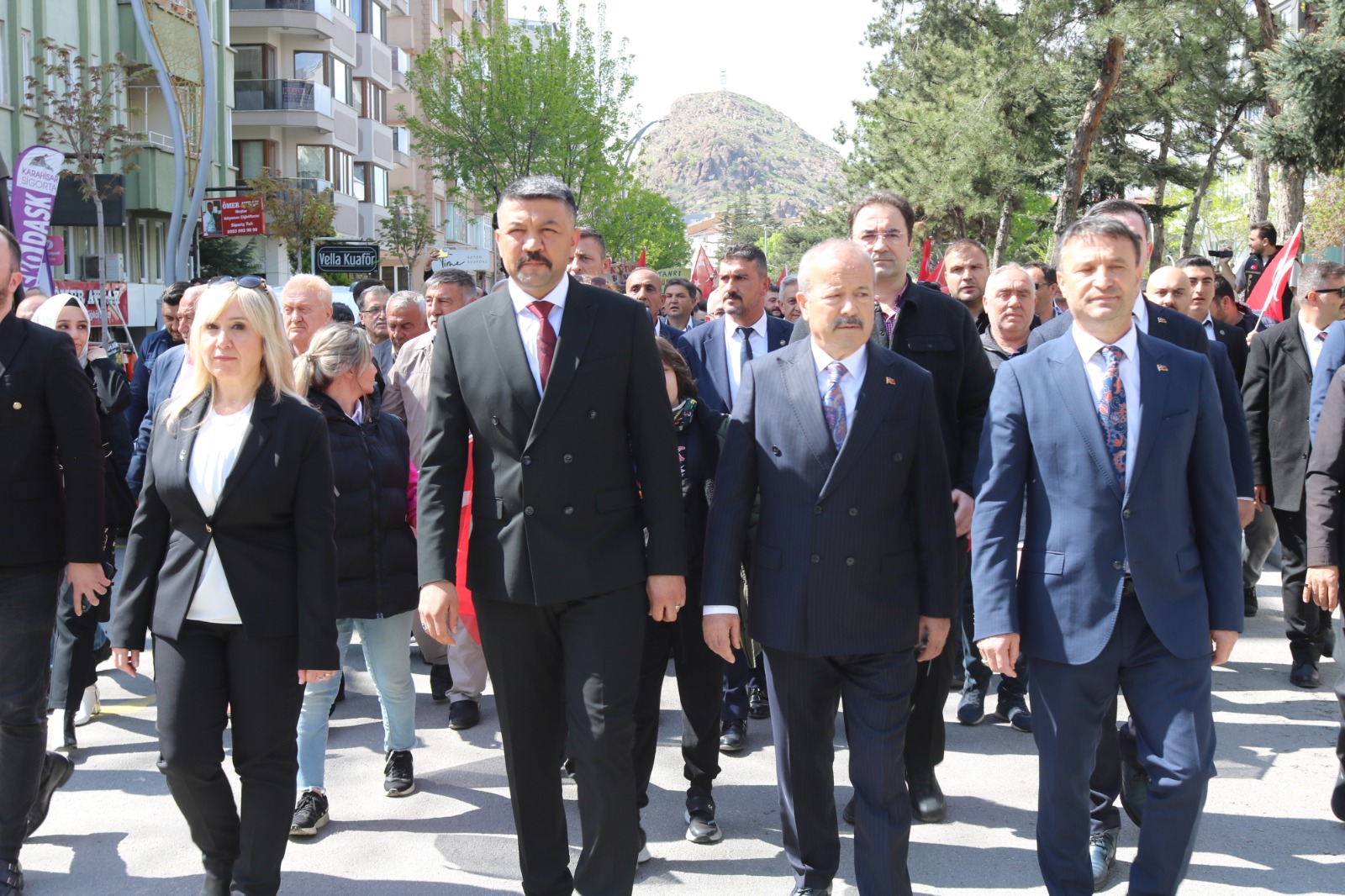 3 Mayıs'ta Hem Yürüyüş Hem Açılış