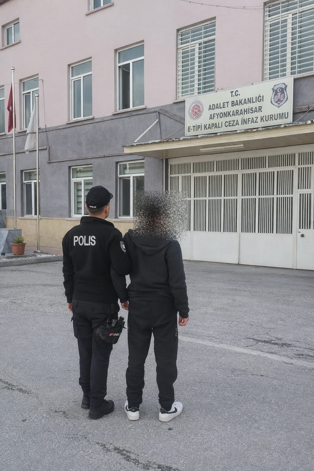 4 Yıl Hapis Cezası Şahıs Yakalandı