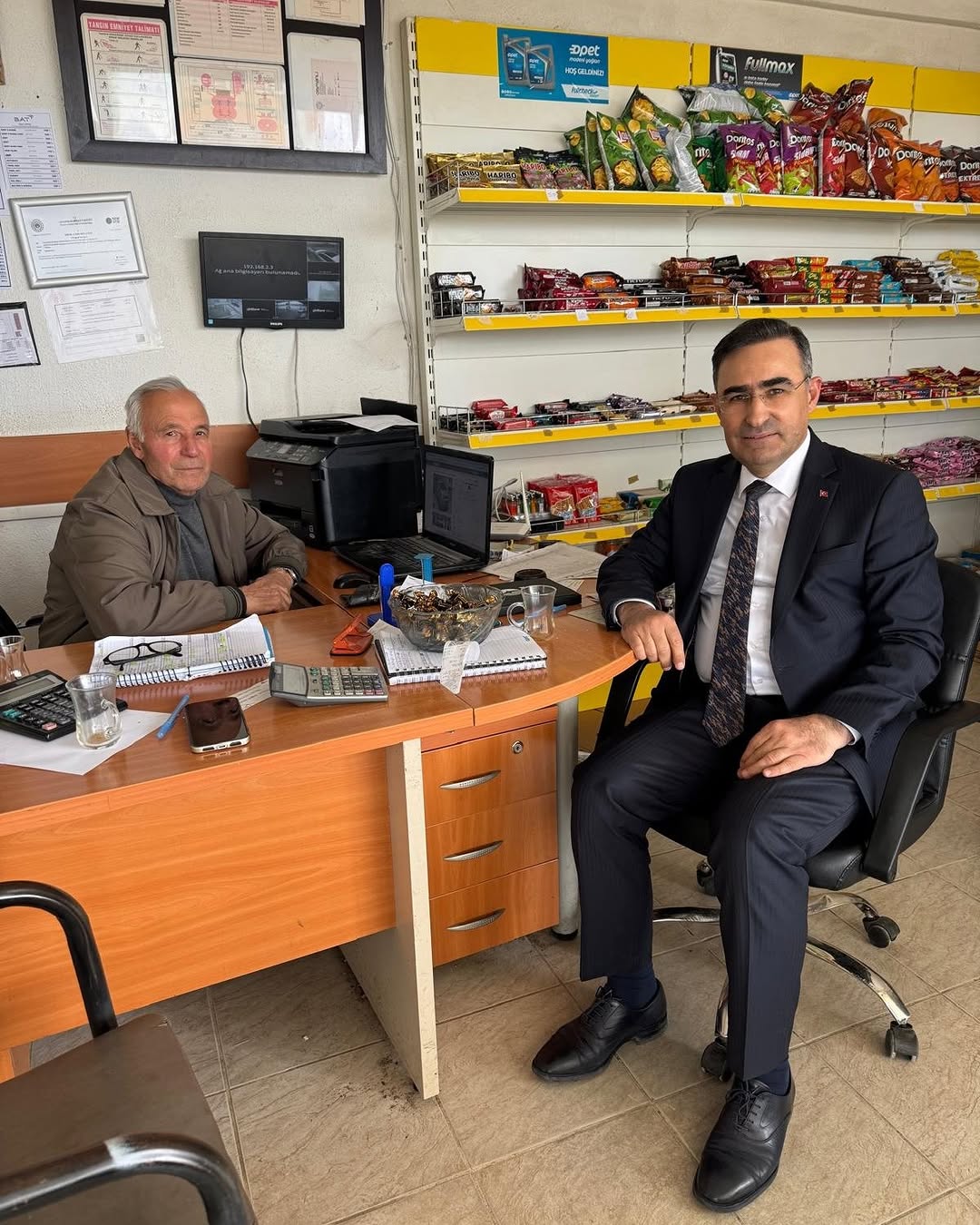 Afyonkarahisar Milletvekili Hasan Arslan, Hocalarlı Hemşehrileriyle Bayramlaştı