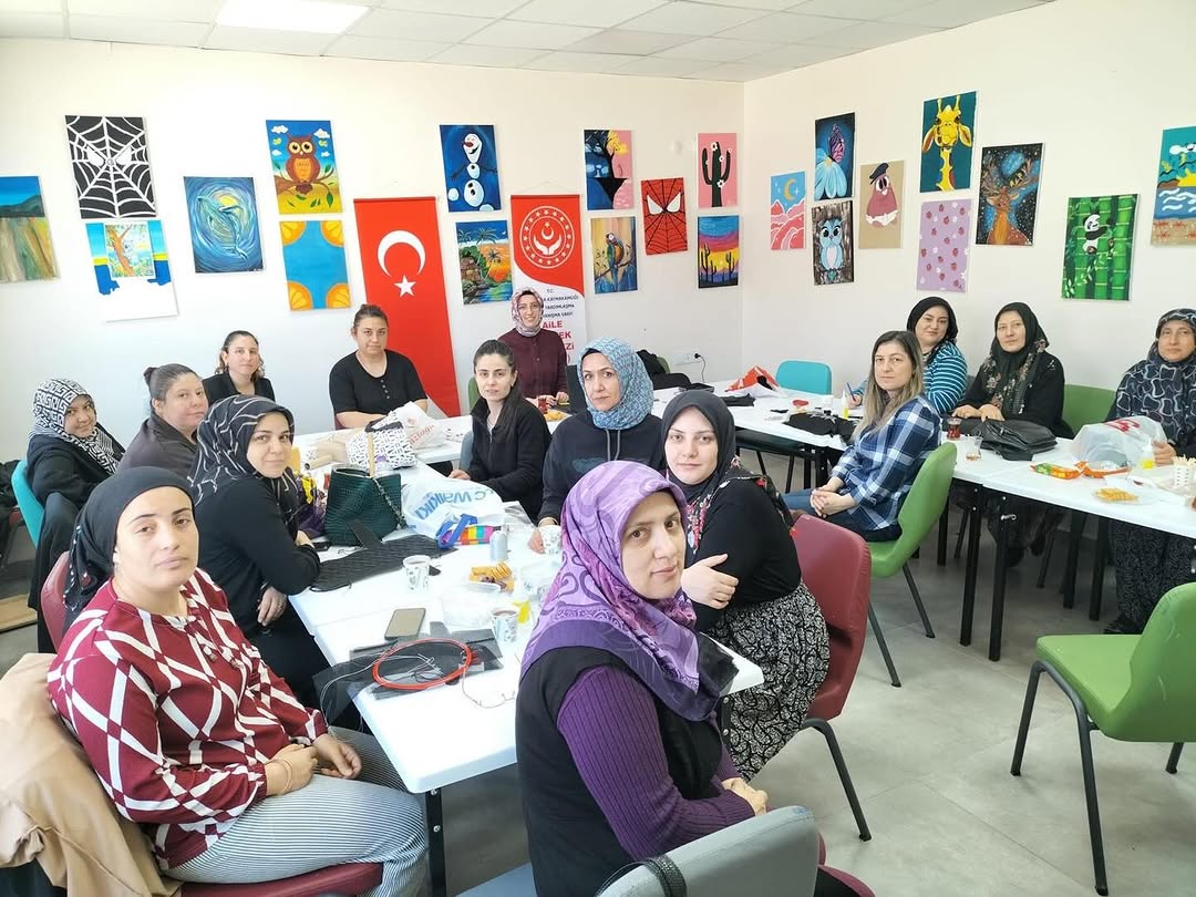 Afyonkarahisar Sosyal Hizmet Merkezi Tarafından Ebeveynlik Eğitimi Verildi