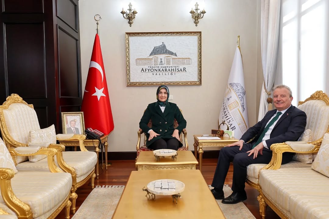 Afyonkarahisar Valiliği'nden Dr. Mahmut KOÇAK Ziyareti