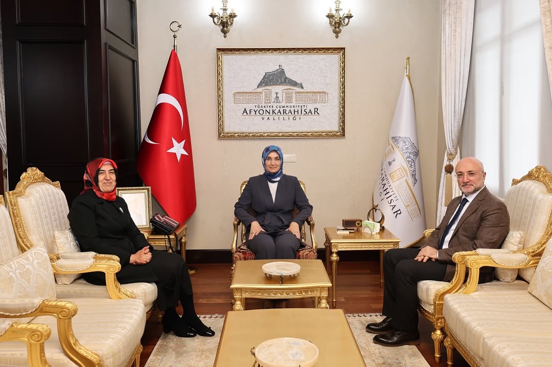 Afyonkarahisar Valisi Doç. Dr. Kübra Güran Yiğitbaşı'na Eşinden Destek