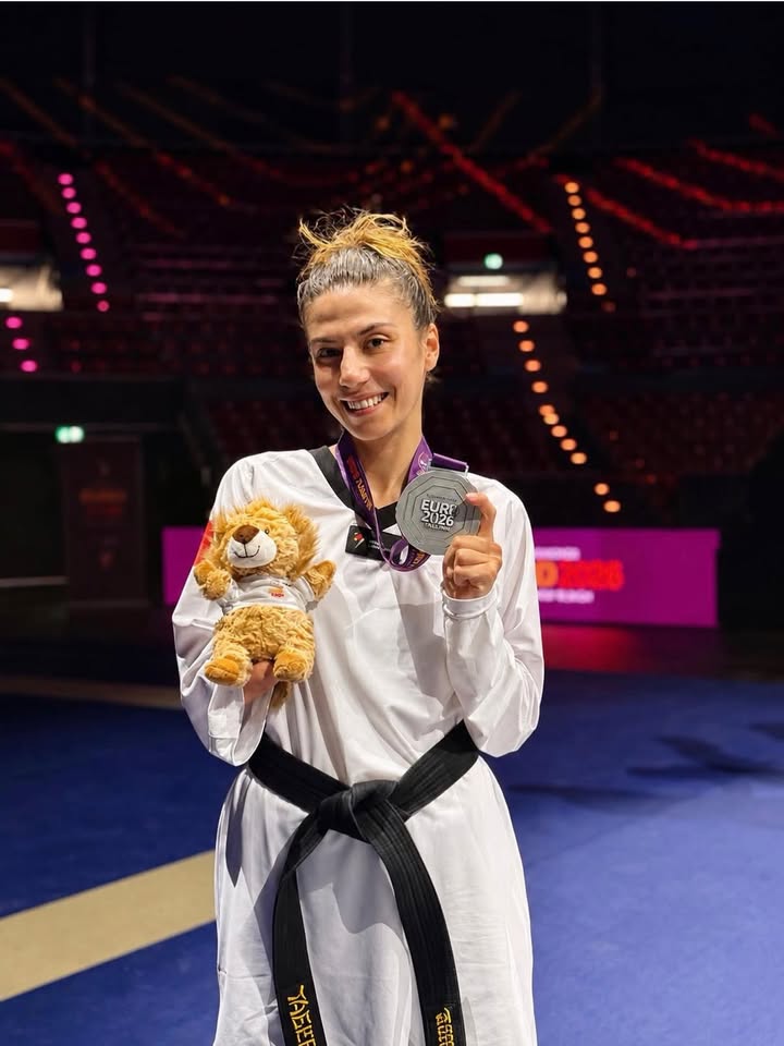 Afyonkarahisarlı Meryem Betül Çavdar Avrupa Para Taekwondo Şampiyonası'nda Gümüş Madalya Kazandı