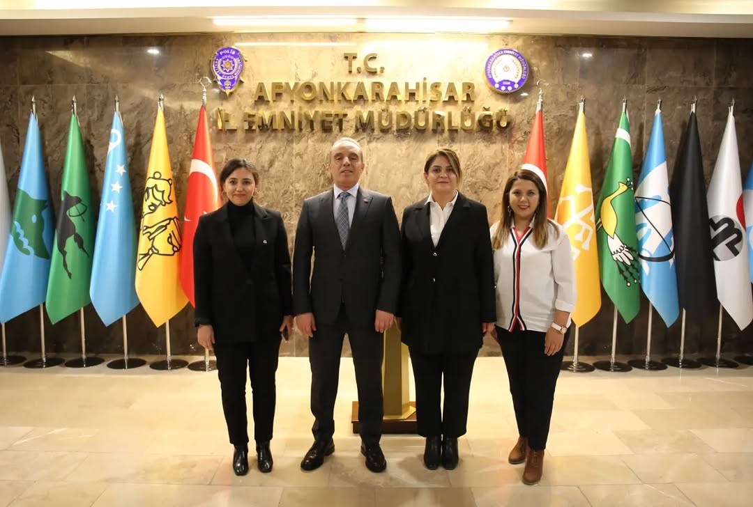 AK Parti Afyonkarahisar İl Kadın Kolları'ndan Polis Haftası Ziyareti