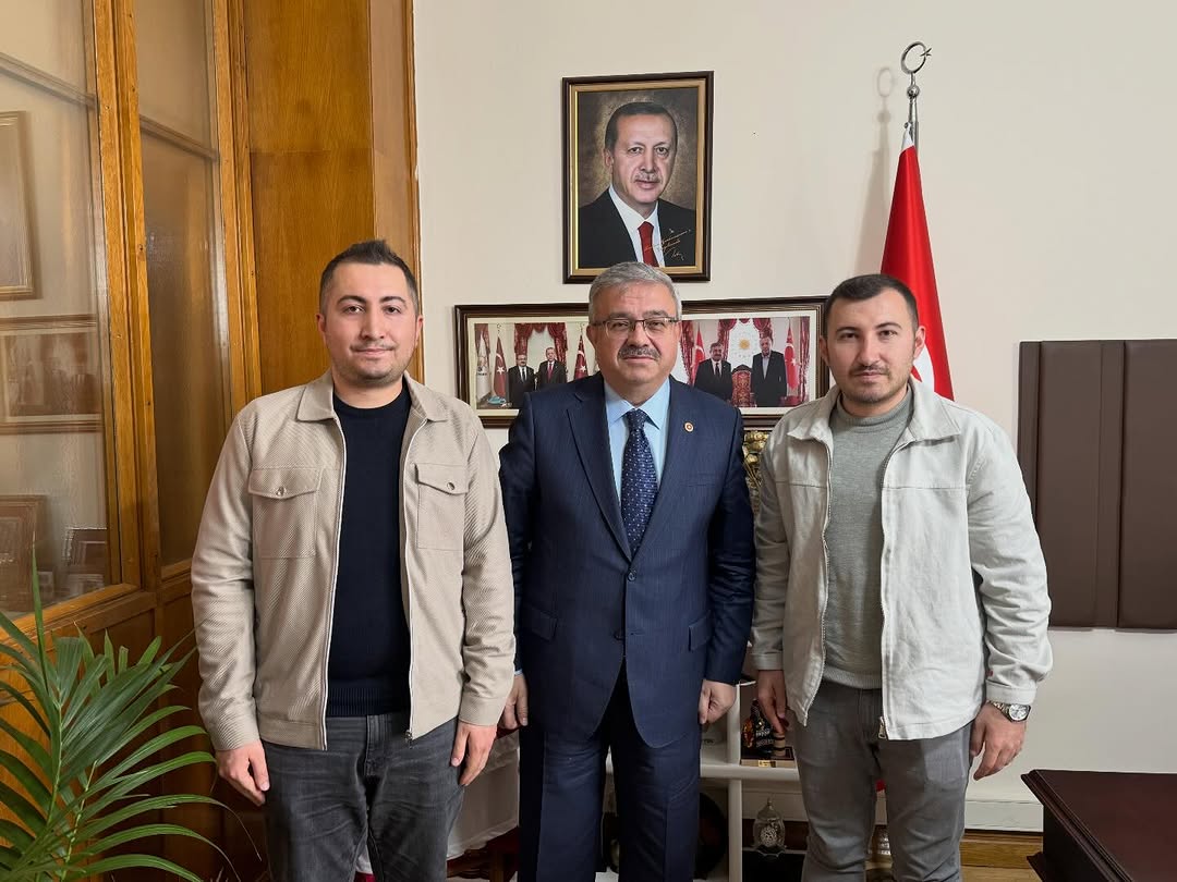 Ak Parti Milletvekili İbrahim Yurdunuseven, Dinar Postası Gazetesi Sahiplerini TBMM'de Ağırladı