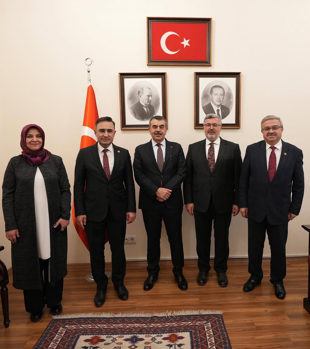 Ak Parti Milletvekilleri ve İhsaniye Belediye Başkanı, Milli Eğitim Bakanı Yusuf Tekin'i Ziyaret Etti
