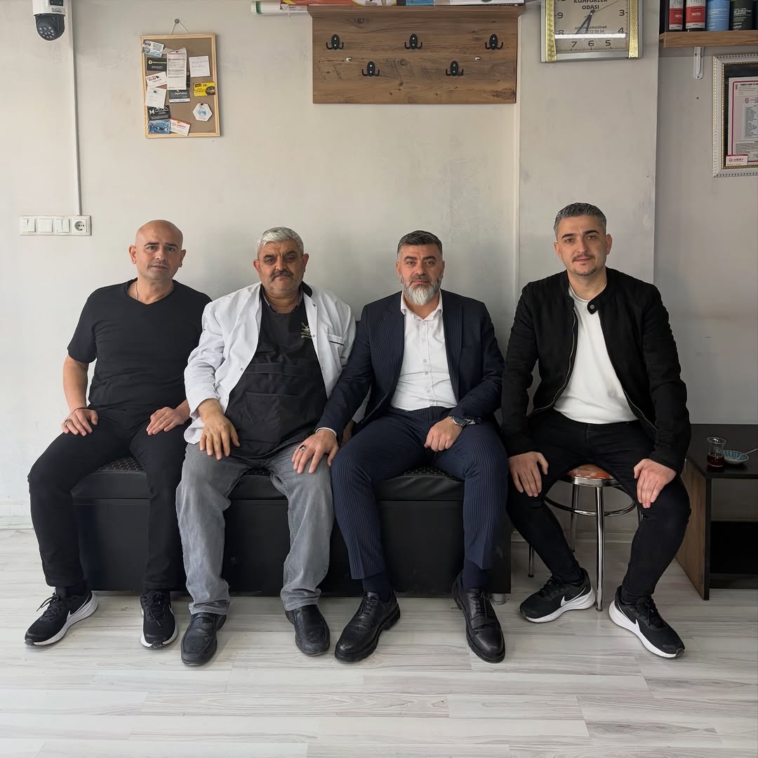 Berberler ve Kuaförler Odası Başkanı Suat Uygur'dan Taziye Ziyareti
