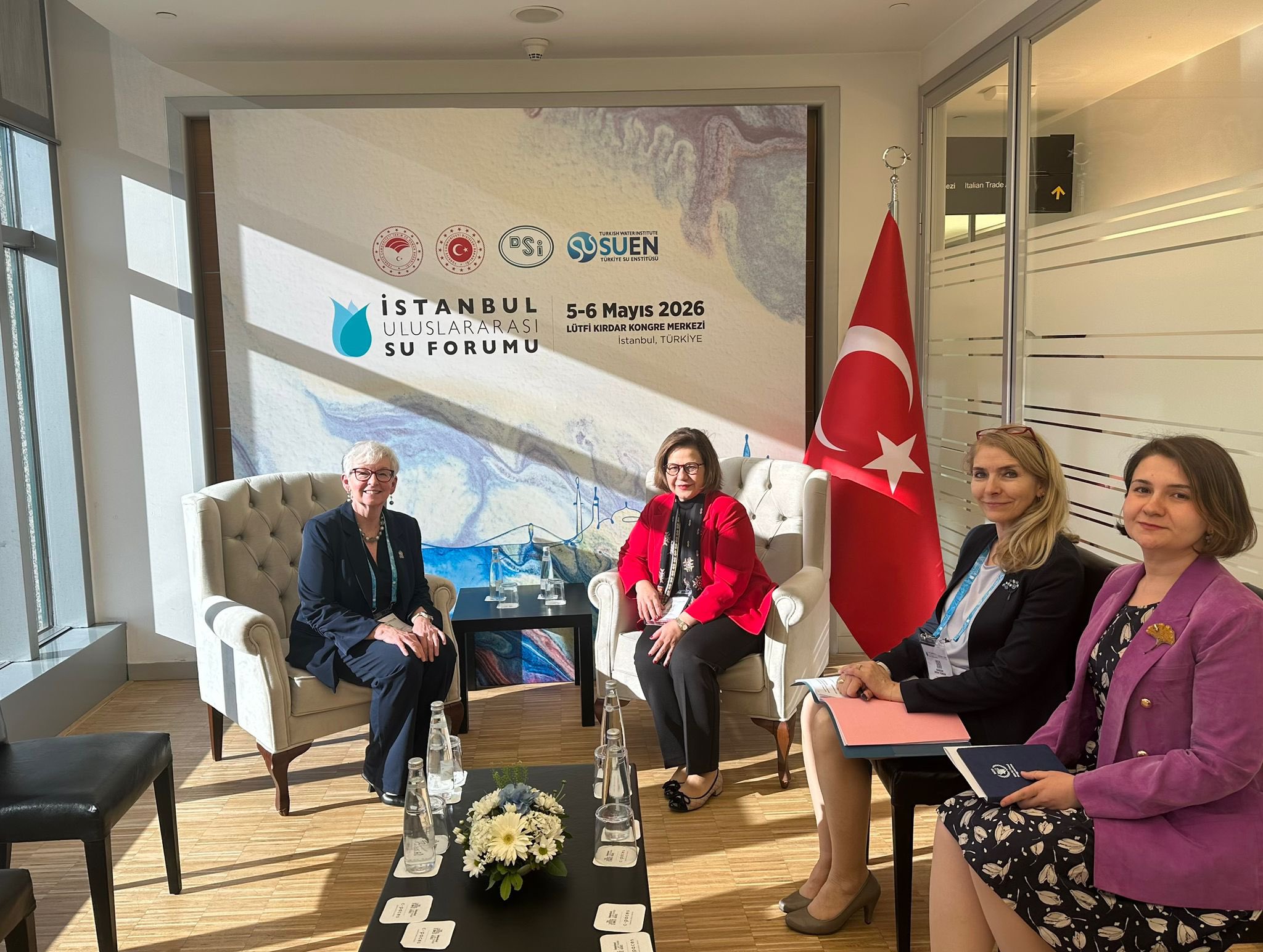 Berris Ekinci, İstanbul Su Forumu'nda görüşmeler gerçekleştirdi