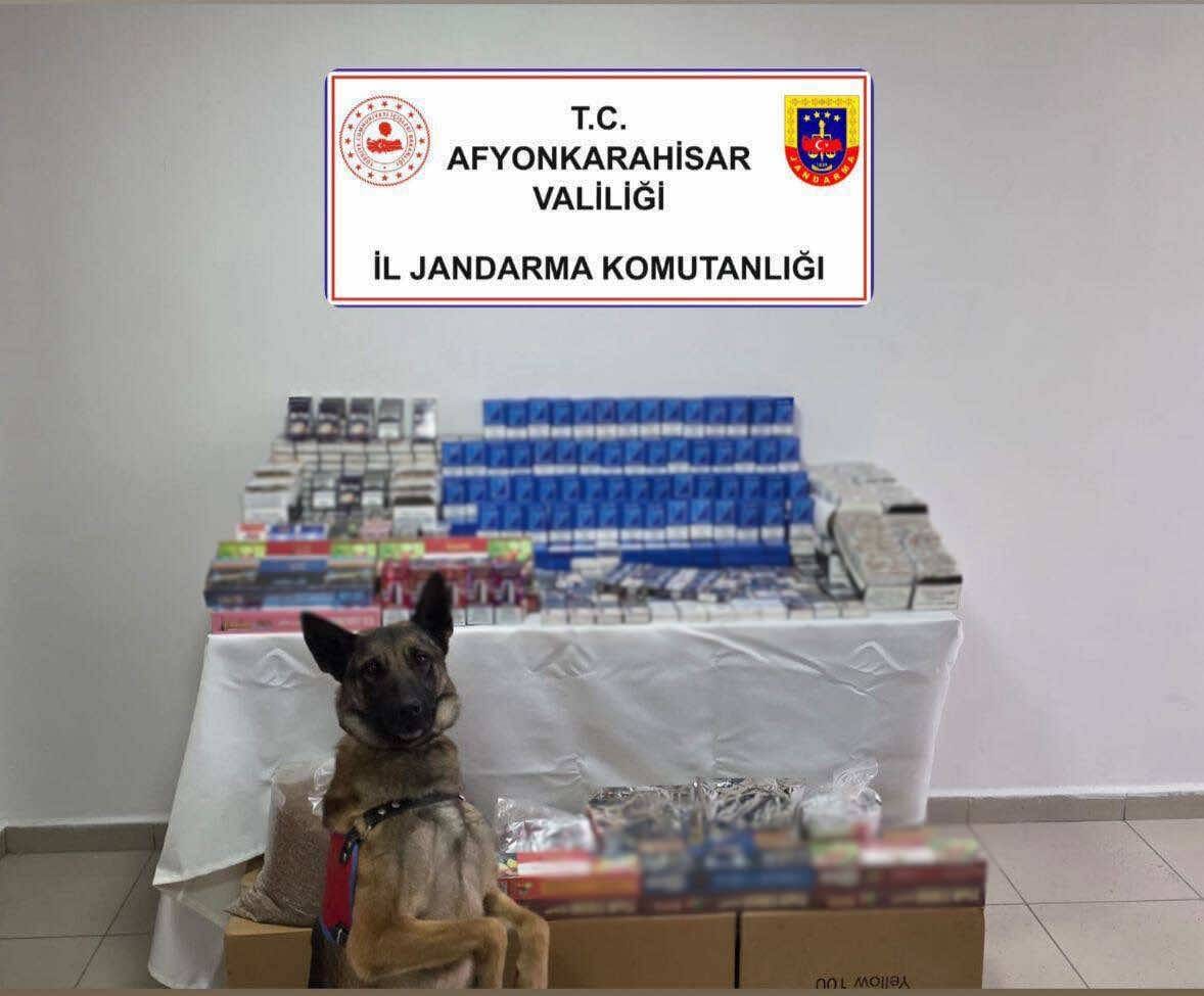 Binlerce Makaron ve Kaçak Ürün Ele Geçirildi