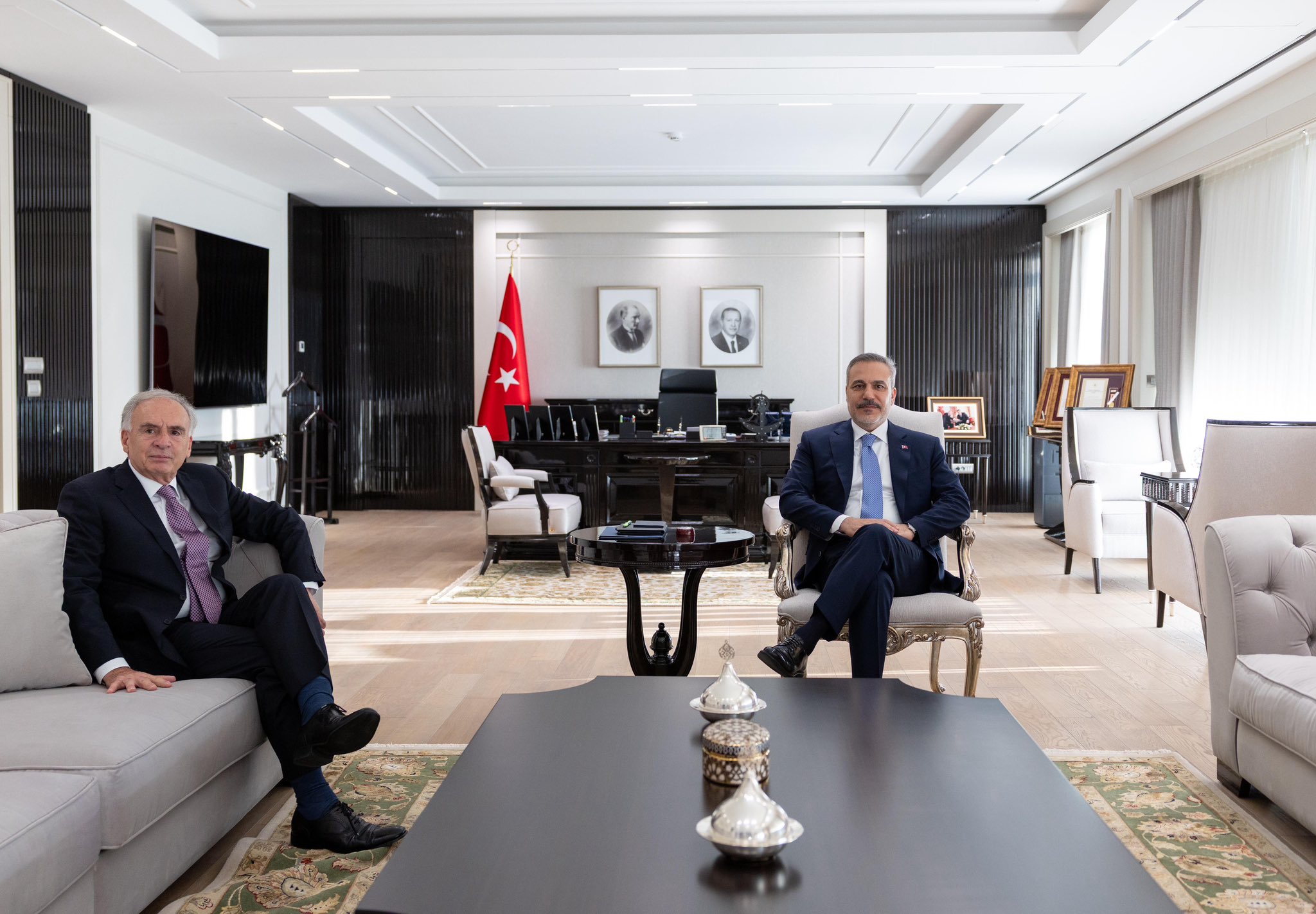 Hakan Fidan, Birleşmiş Milletler Temsilcisi'ni Ağırladı