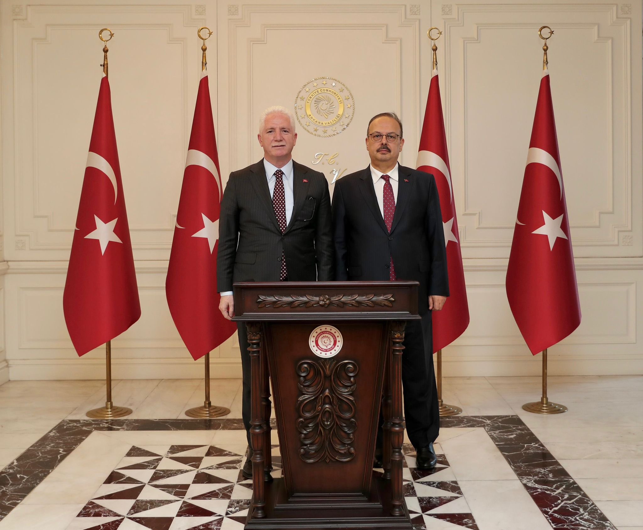 İstanbul Valisi Gül, Canbolat'ı Ziyaret Etti