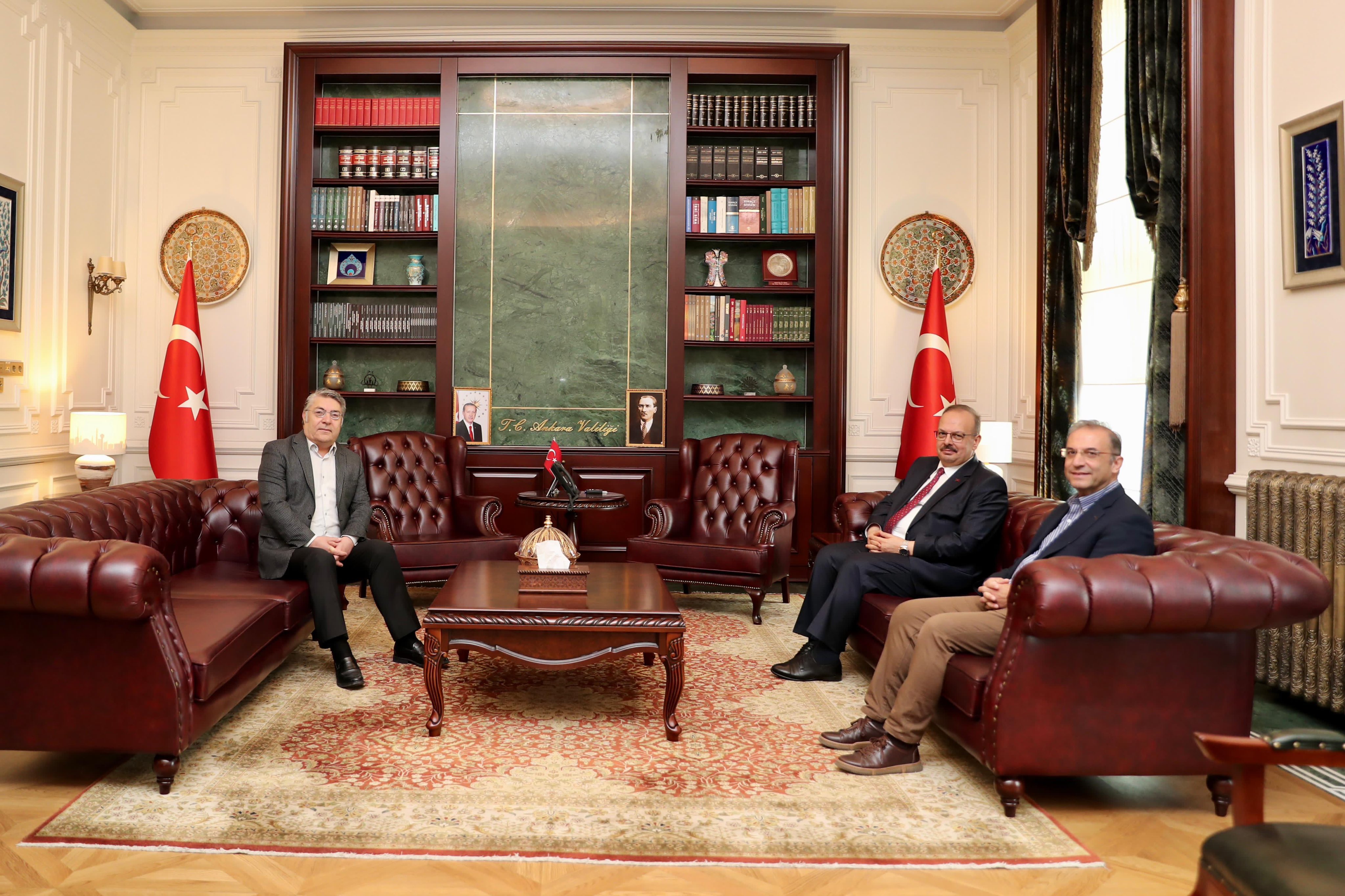 Muammer Türker ve Namık Demir, Vali Canbolat'ı Ziyaret Etti