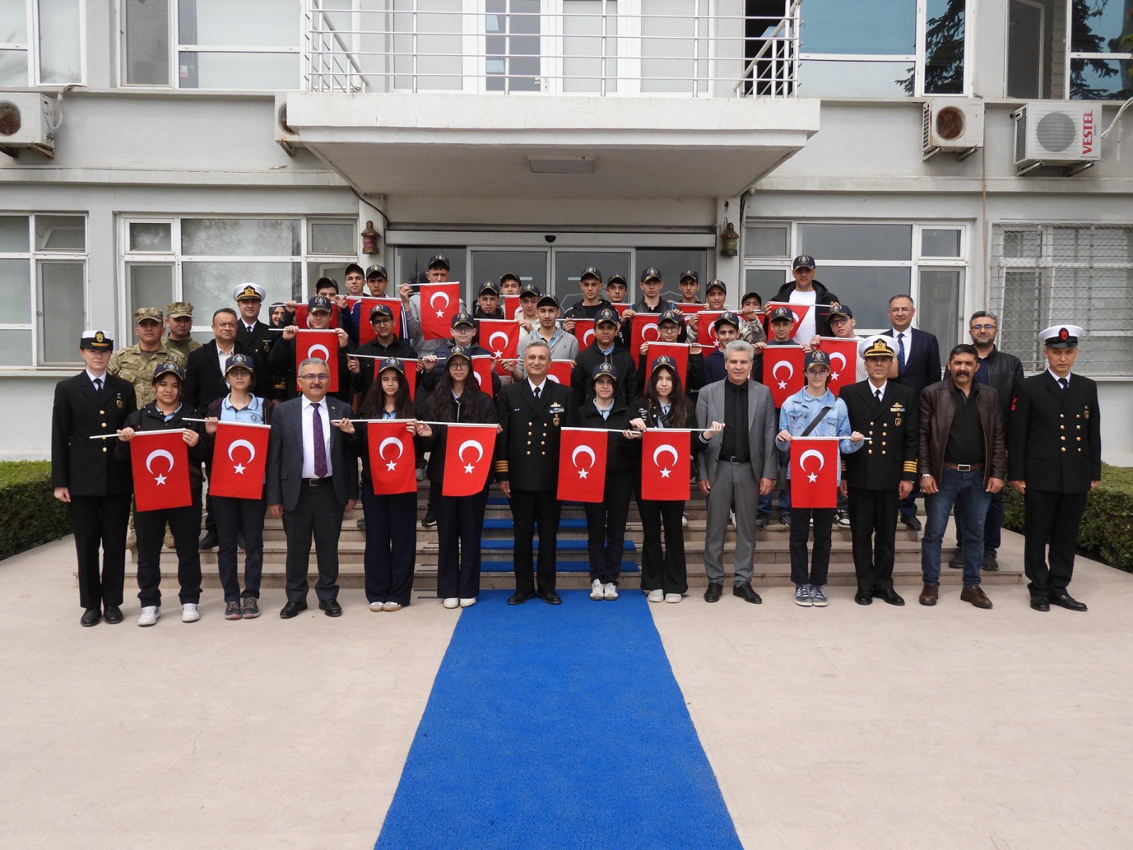 Öğrenciler Mehmetçik Projesi kapsamında ziyarette bulundu