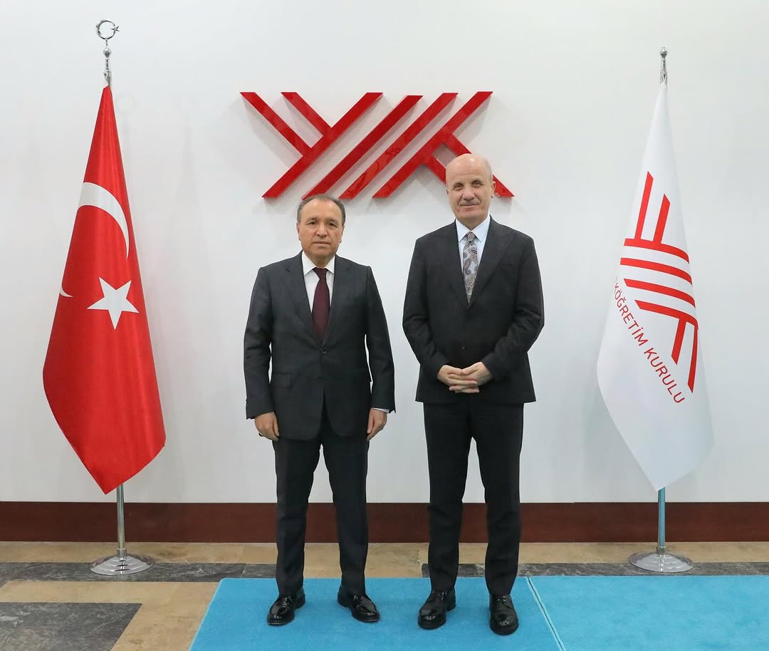 Rektörümüz Prof. Dr. Mehmet Karakaş, YÖK Başkanı Prof. Dr. Erol Özvar'ı Ziyaret Etti