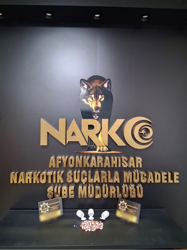 Şüpheli Araçta Uyuşturucu Ele Geçirildi