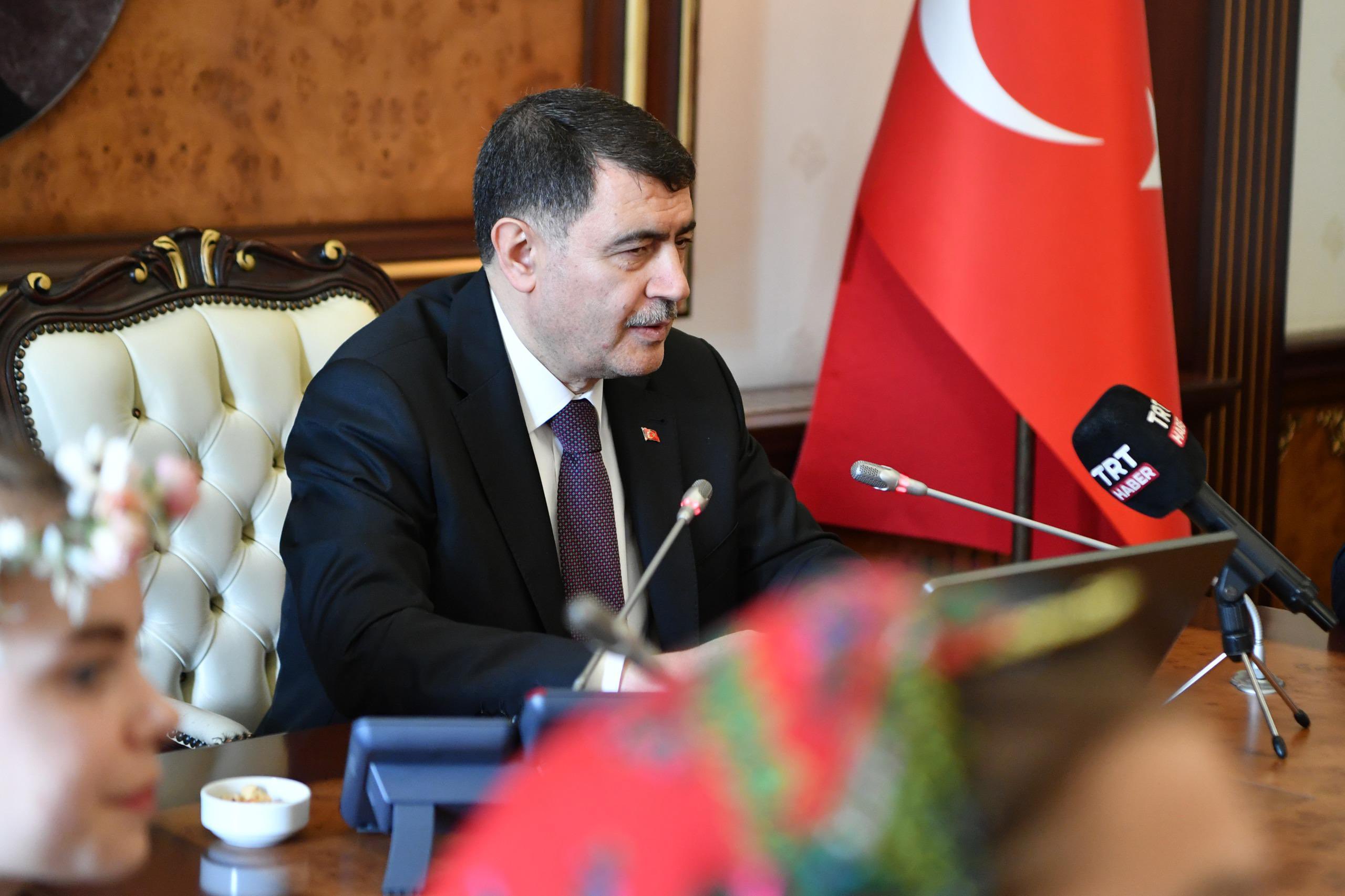 Vali Şahin, TRT Çocuk Festivali'nde misafir çocukları ağırladı