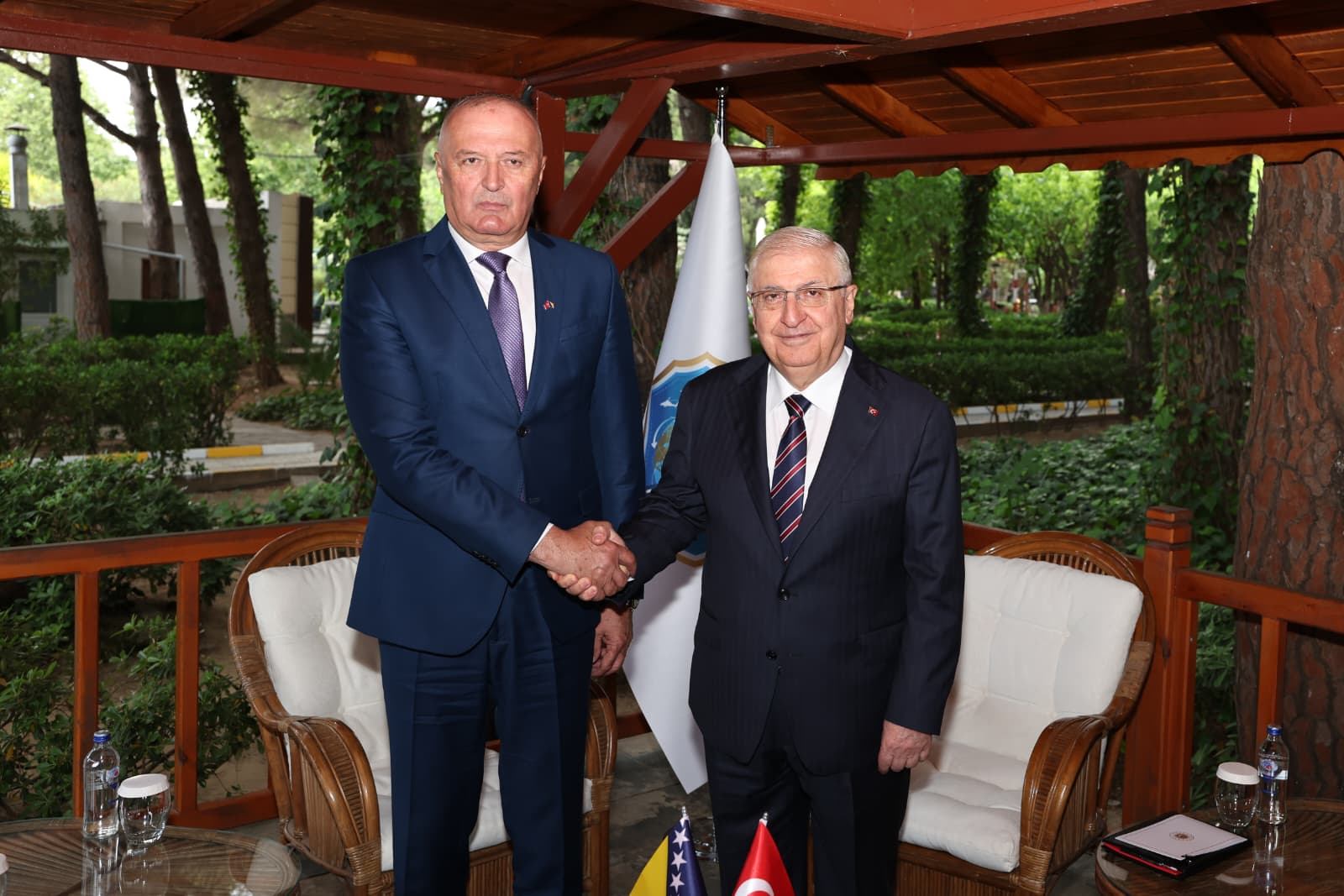 Yaşar Güler, Bosna-Hersek Savunma Bakanı ile görüştü