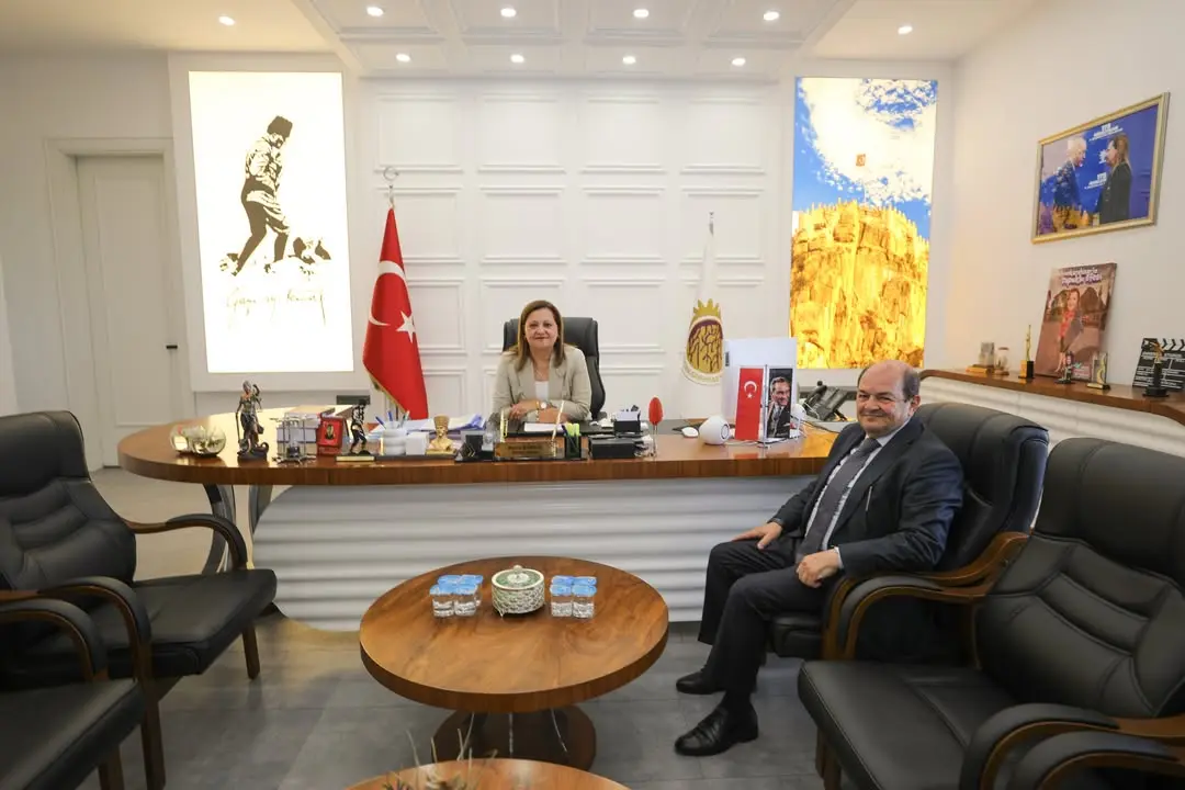 Afyonkarahisar Belediye Başkanı Burcu Köksal, Odak Gazetesi Kurucusu ve Başyazarı Mehmet Emin Güzbey ile Görüş Alışverişinde Bulundu