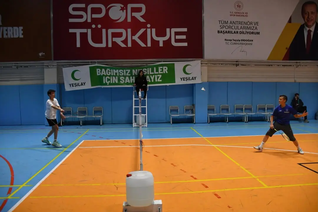 Afyonkarahisar Gençlik ve Spor İl Müdürlüğü'nün 19 Mayıs Badminton ve Masa Tenisi Müsabakaları