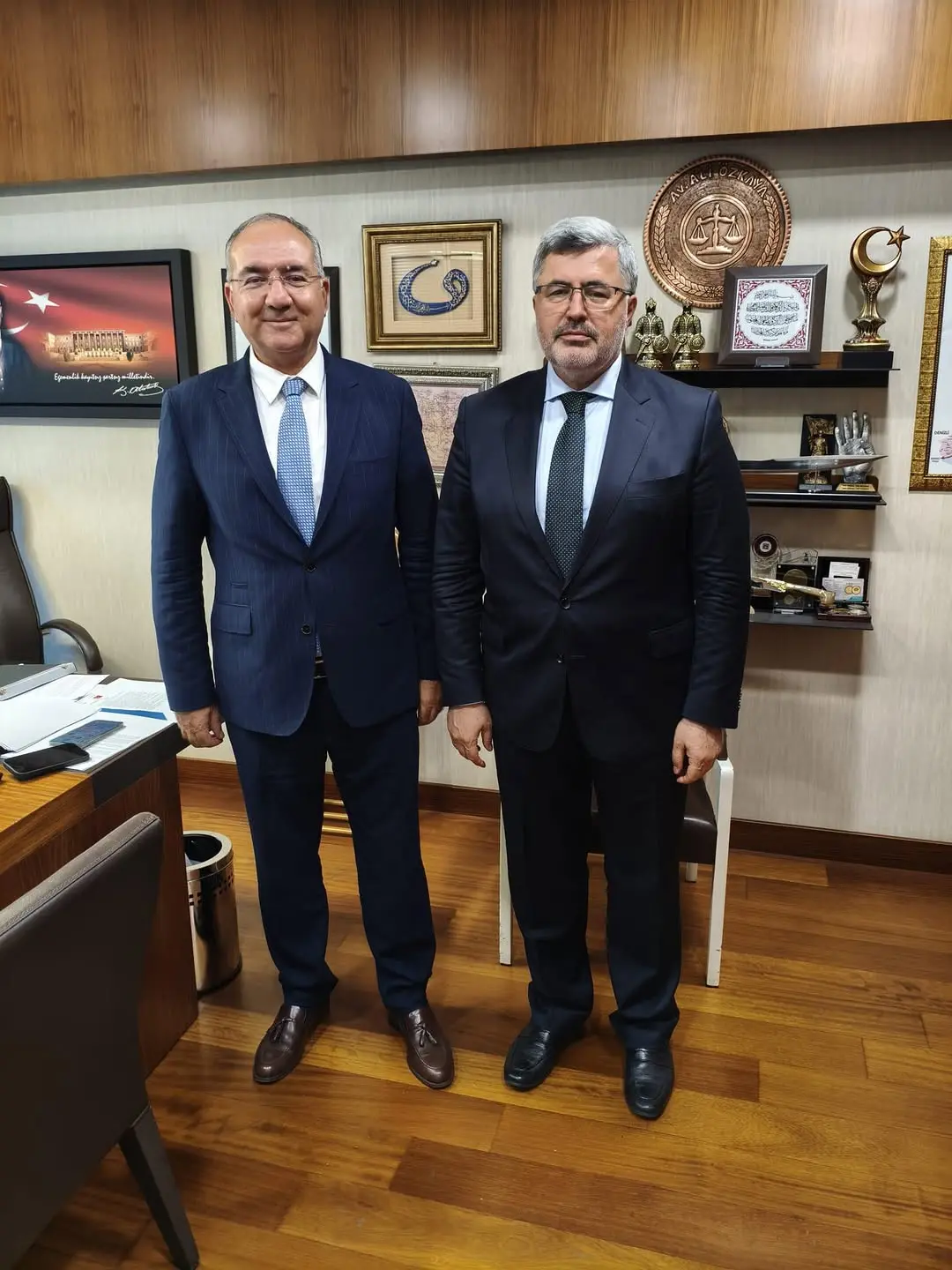 Afyonkarahisar İscehisar Mermerciler Dernek Başkanı Remzi Özcan, Gazi Meclis'te Ak Parti Milletvekili Ali Özkaya Tarafından Misafir Edildi