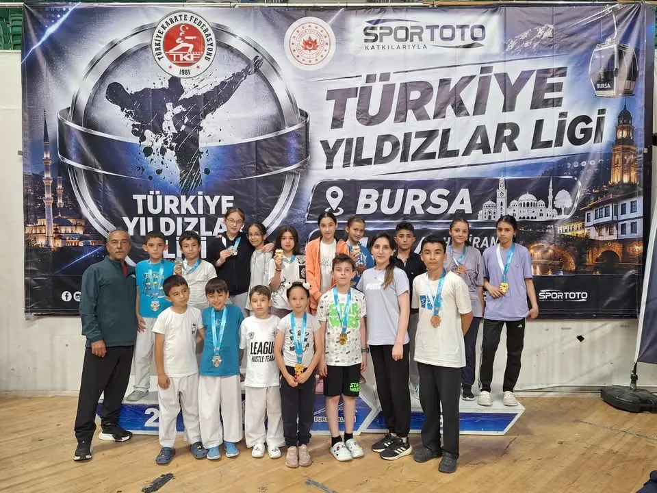 Afyonkarahisarlı Karateciler Bursa’dan 11 Madalya ile Döndü