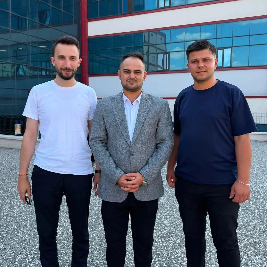 Ak Parti Afyonkarahisar İl Gençlik Kolları Başkan Yardımcısının Yeni Doğan Evladını Tebrik Etti