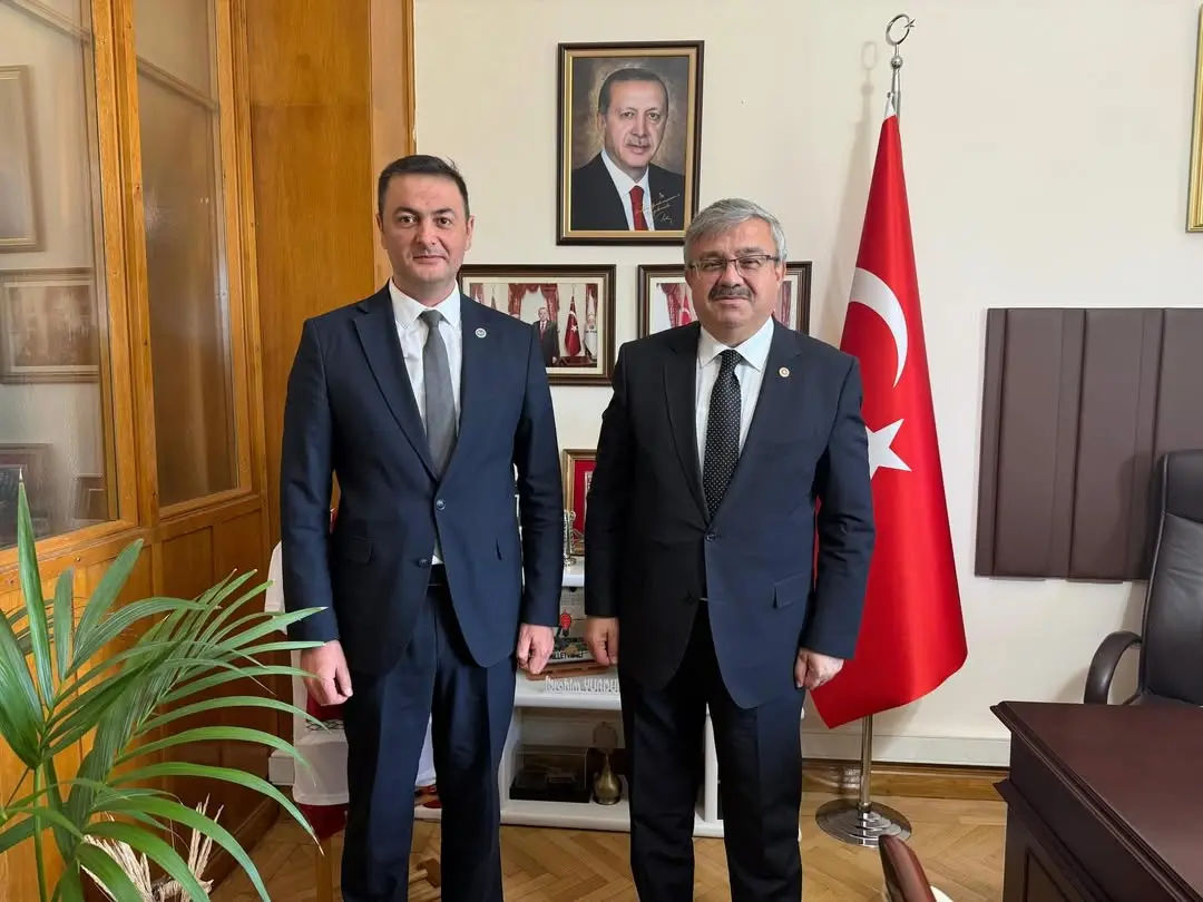 Ak Parti Afyonkarahisar Milletvekili İbrahim Yurdunuseven, Sinanpaşa Kırka Belediye Başkanı Hakan Şahin'i TBMM'de Ağırladı