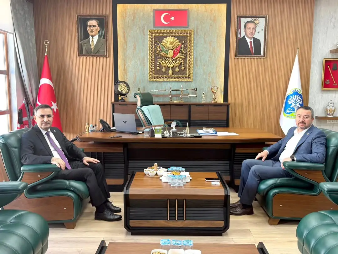 Ak Parti Milletvekili Hasan Arslan, Sandıklı Belediye Başkanı Adnan Öztaş'ı Ziyaret Etti