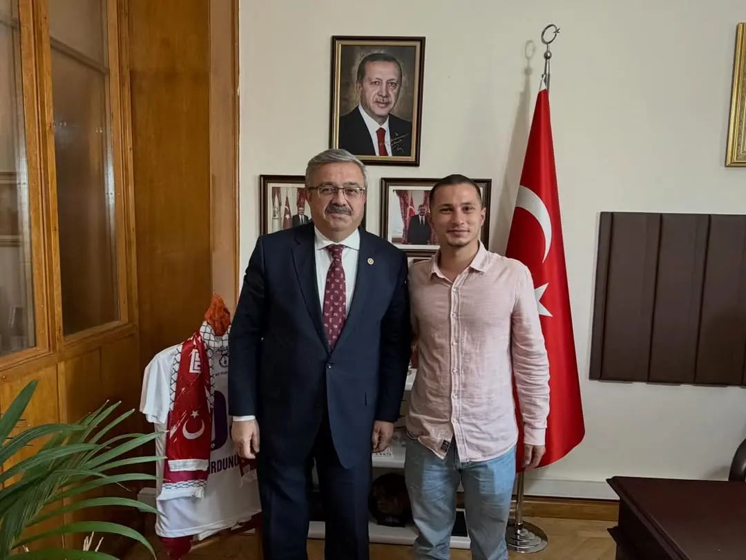 Ak Parti Milletvekili Yurdunuseven, Bolvadinli Kadir Ağılönü'nü TBMM'de Misafir Etti