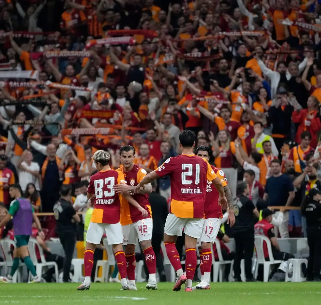 Galatasaray Ailesine İyi Geceler Mesajı