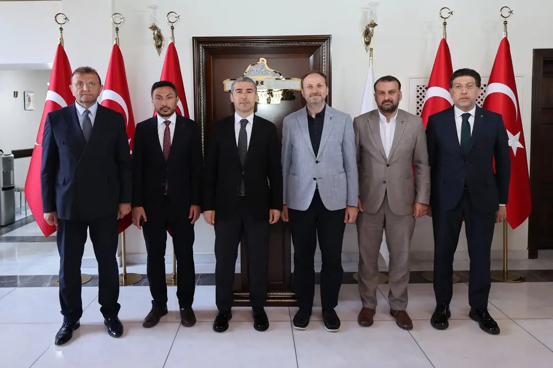 Yeşilay Genel Başkanı Afyonkarahisar'da Vali Aktaş'ı Ziyaret Etti