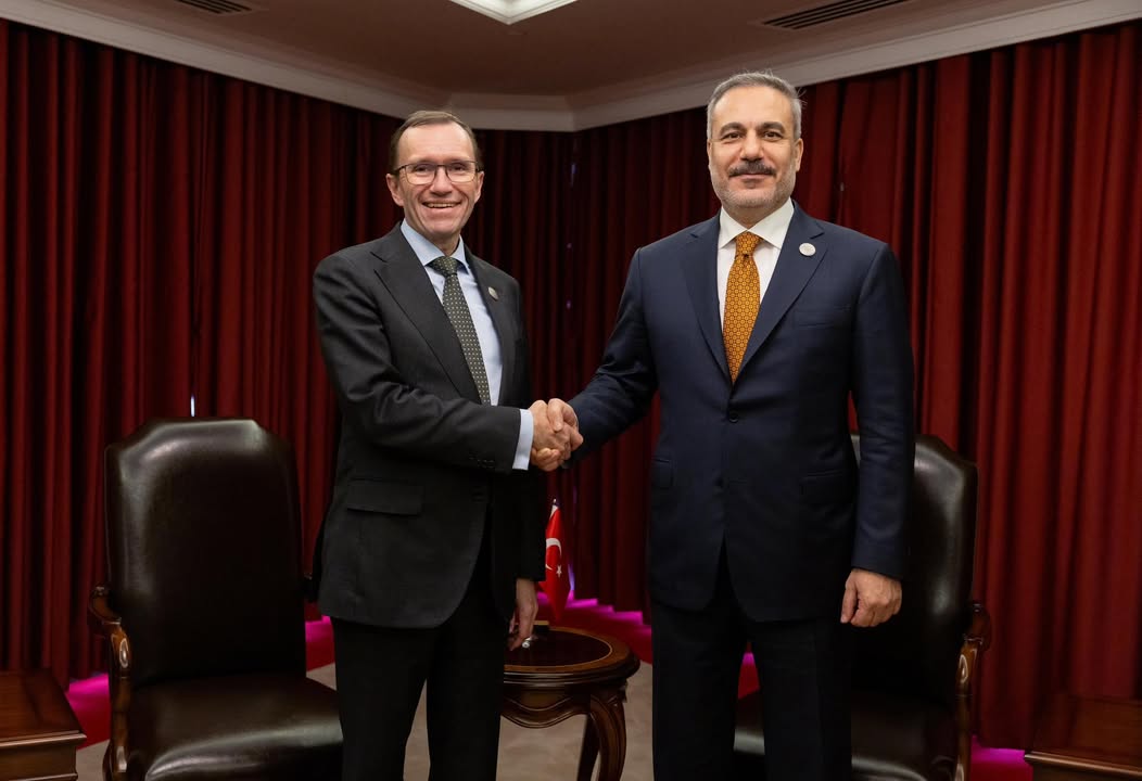 Bakanımız Hakan Fidan, Doha Forumu'nda Norveç Dışişleri Bakanı Espen Barth Eide ile Bir Araya Geldi