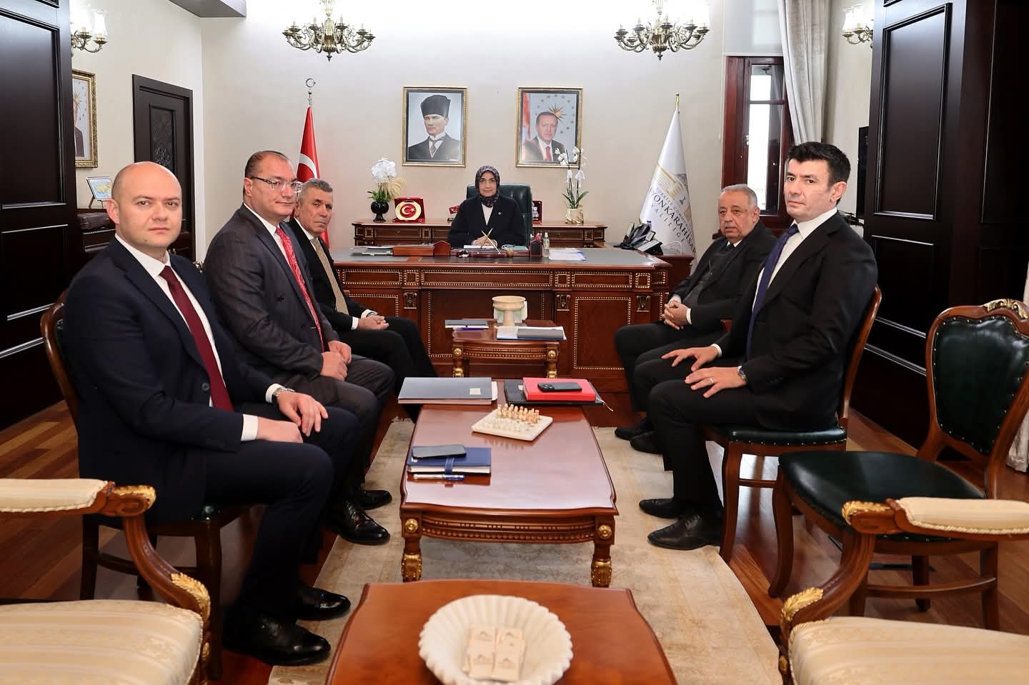 Vali Yiğitbaşı Başkanlığında Haftalık Değerlendirme Toplantısı Gerçekleştirildi