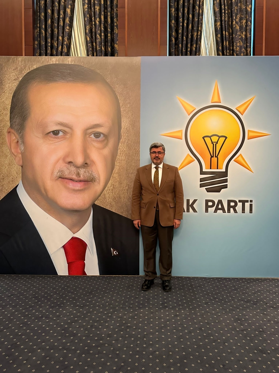 Özkaya  milletvekilliği aday adaylığı için müracaat etti.