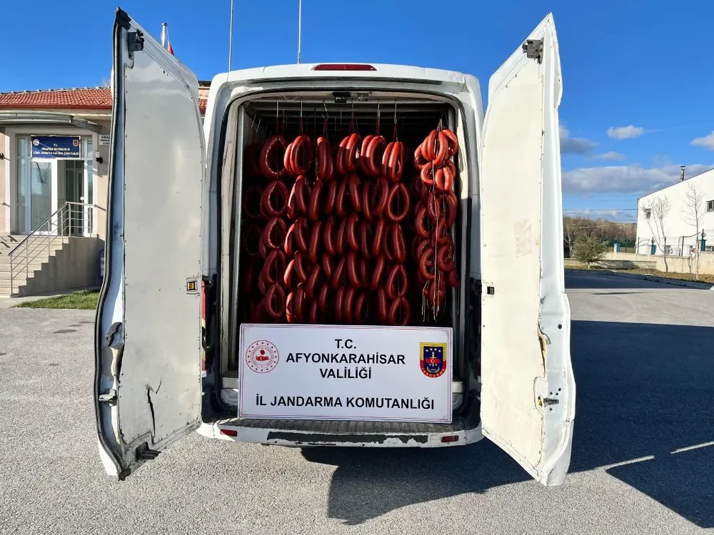 Afyonkarahisar’da Etiketsiz ve Sağlıksız 2.910 Kg Sucuk Ele Geçirildi
